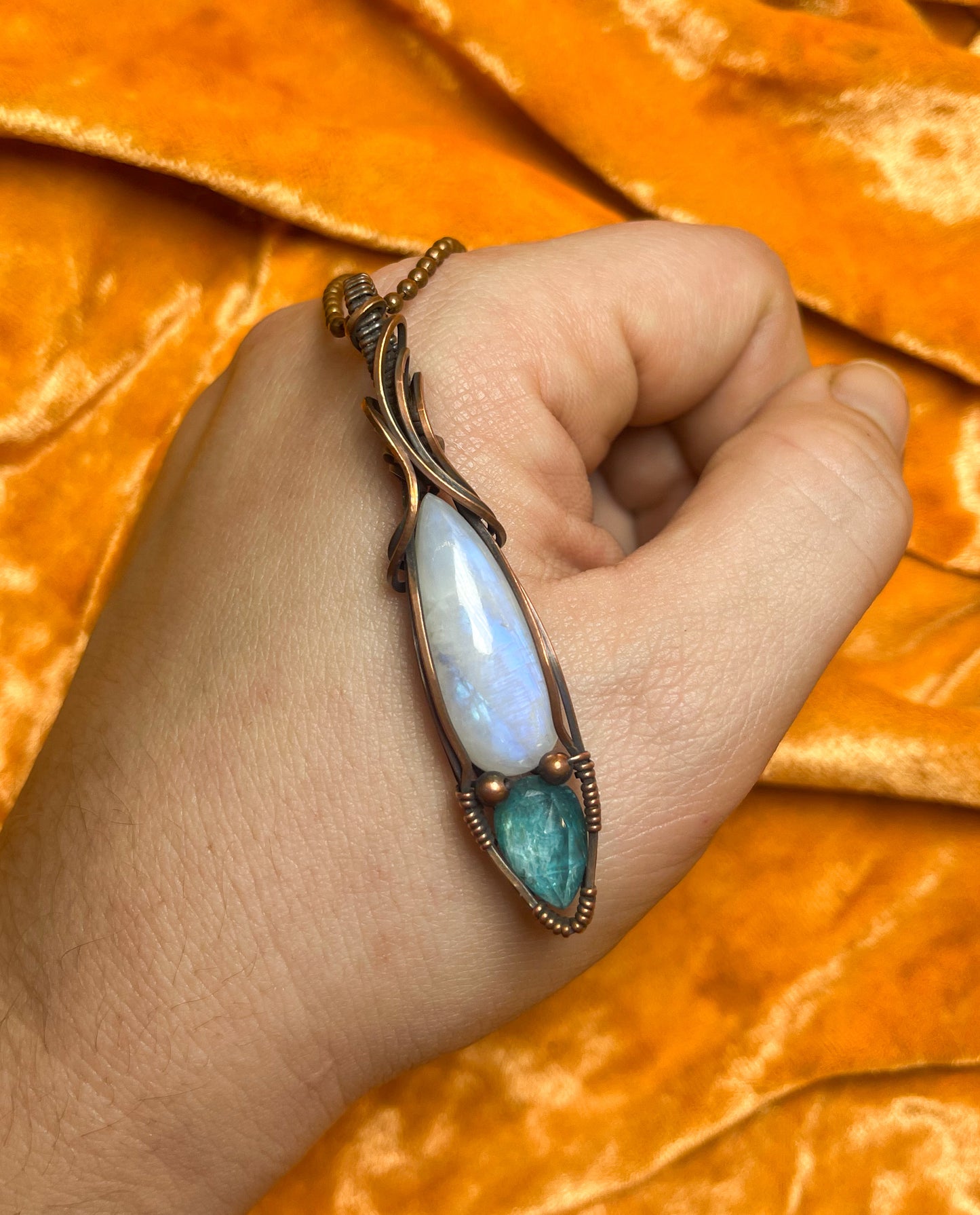 Rainbow Moonstone x Apatite